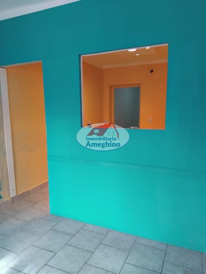 Venta de Casa sobre Avenida