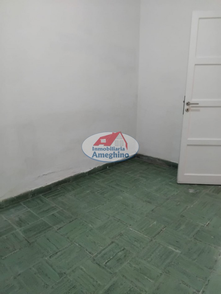 Venta de Casa sobre Avenida